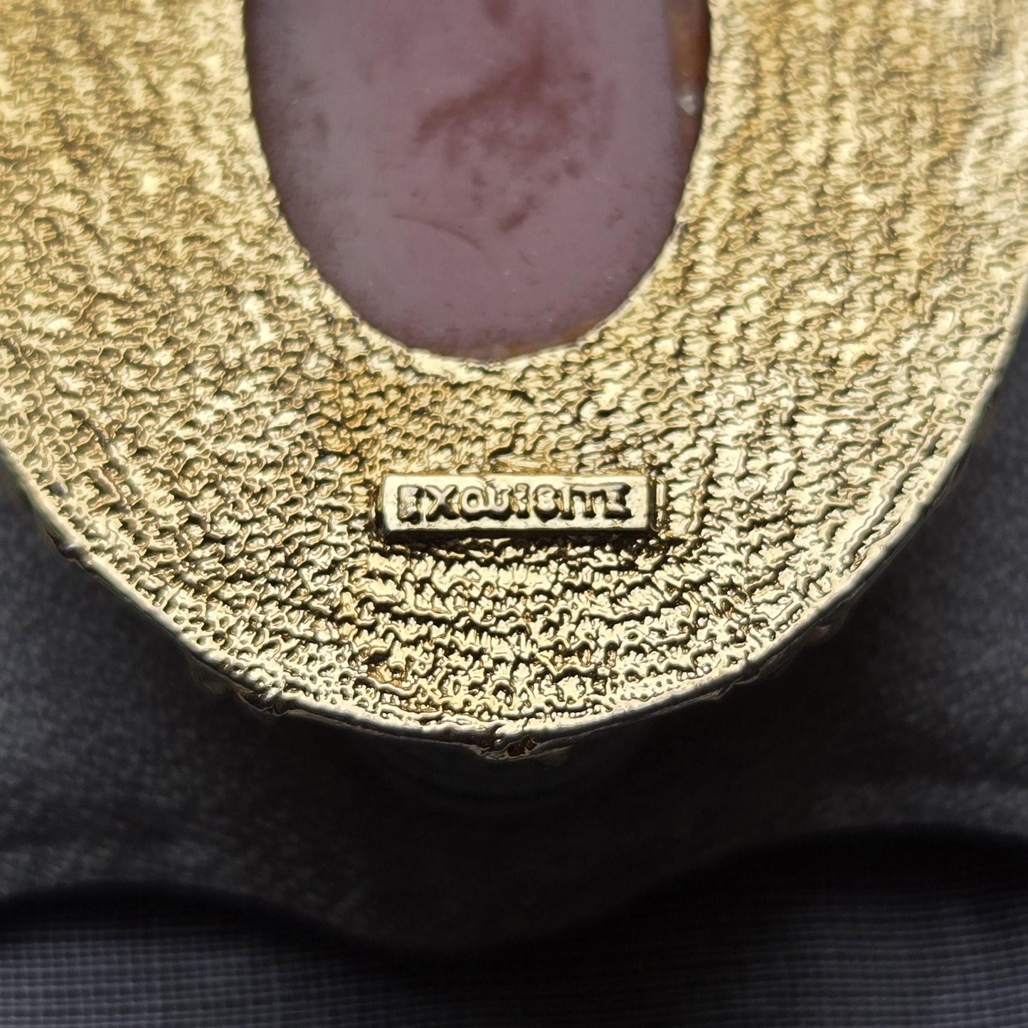 Brooch - Exquisite Red Orange Cameo Brooch