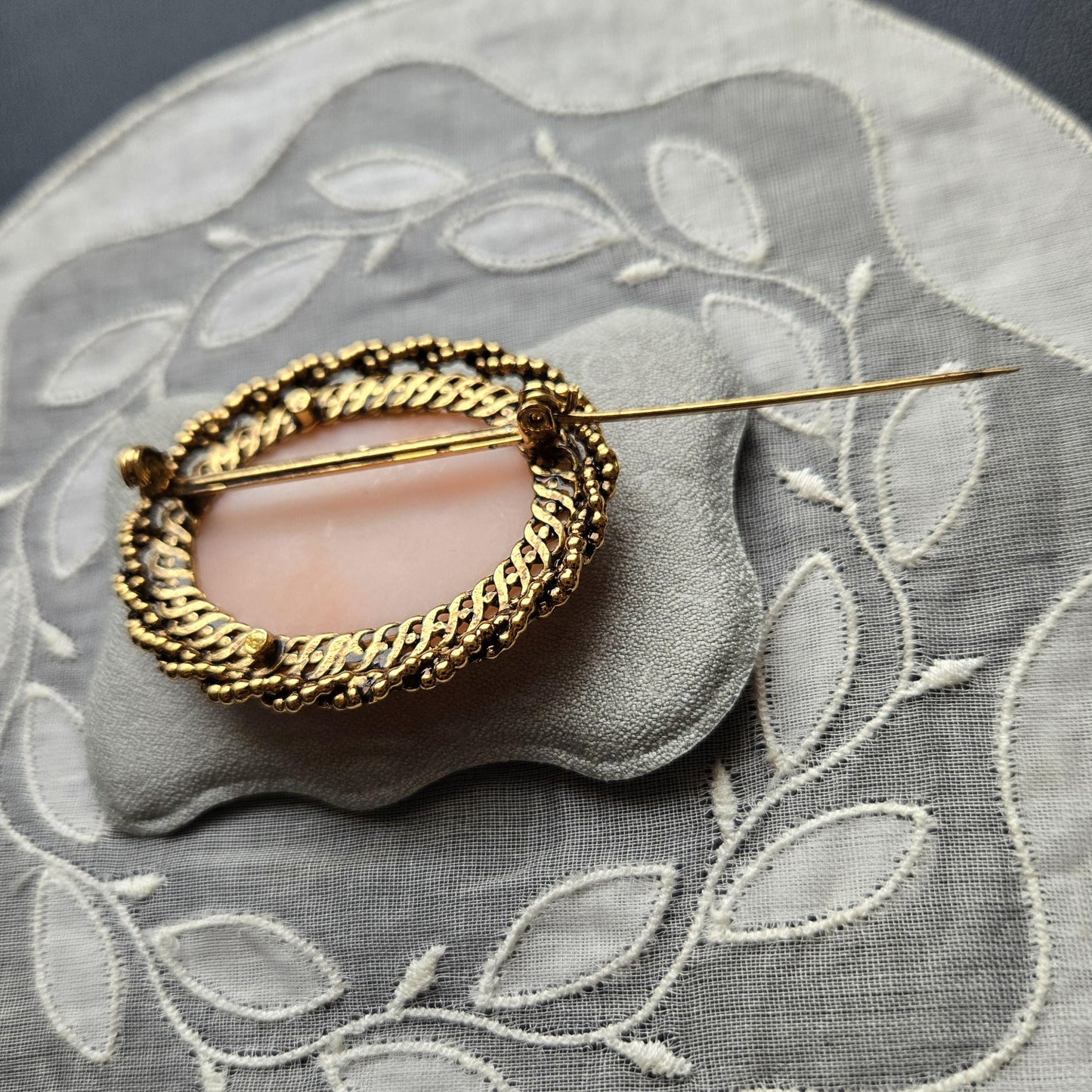 Brooch - Pink Scenic Cameo Brooch
