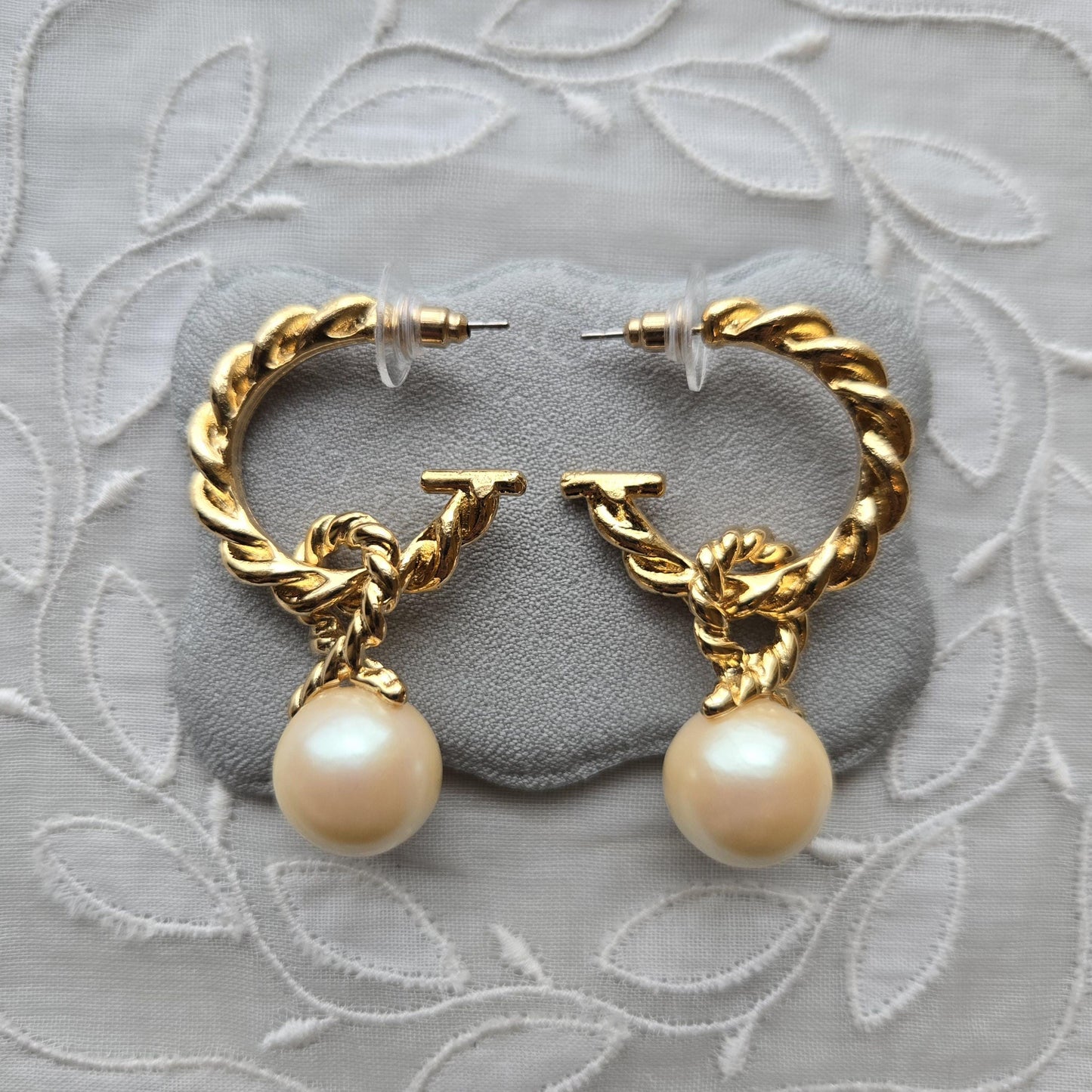 Posts - Twist Gold Hoop Pearl Drop Earrings