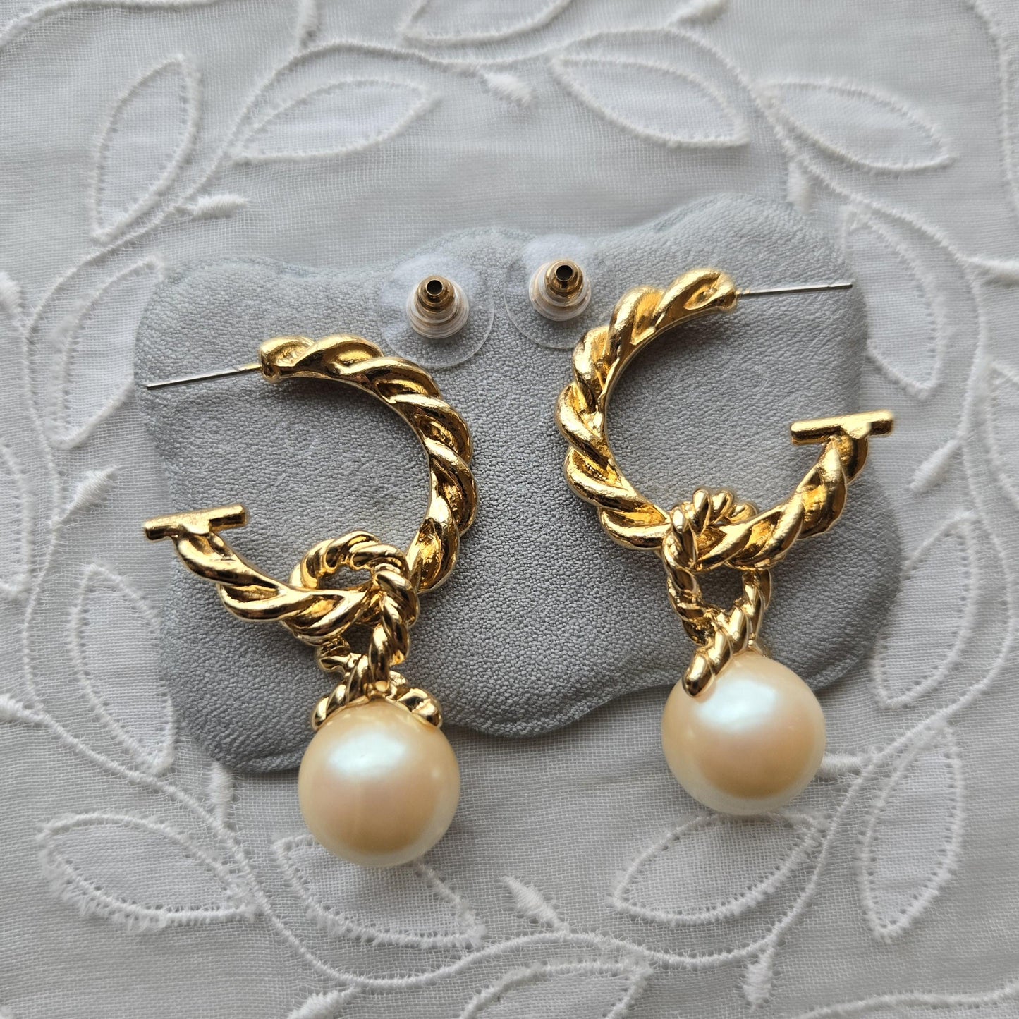 Posts - Twist Gold Hoop Pearl Drop Earrings