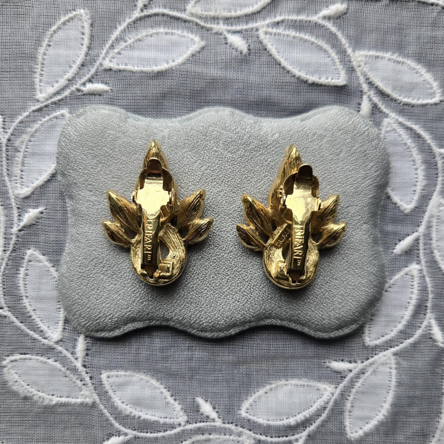 Clip on - Trifari Black Ribbon Crystal Clip on Earrings