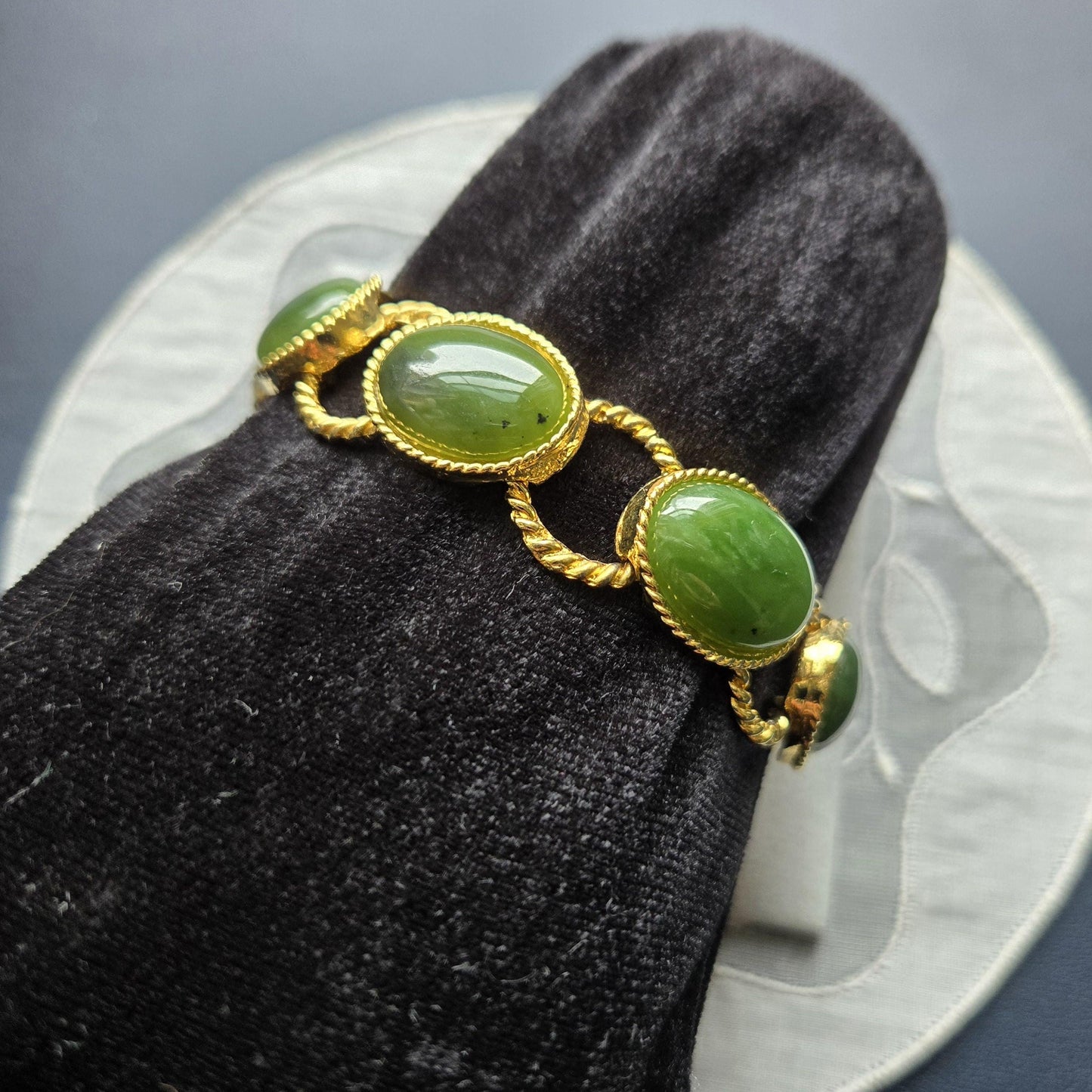 Bracelet - Gold Nephrite Jade/Serpentine Oval Link Bracelet