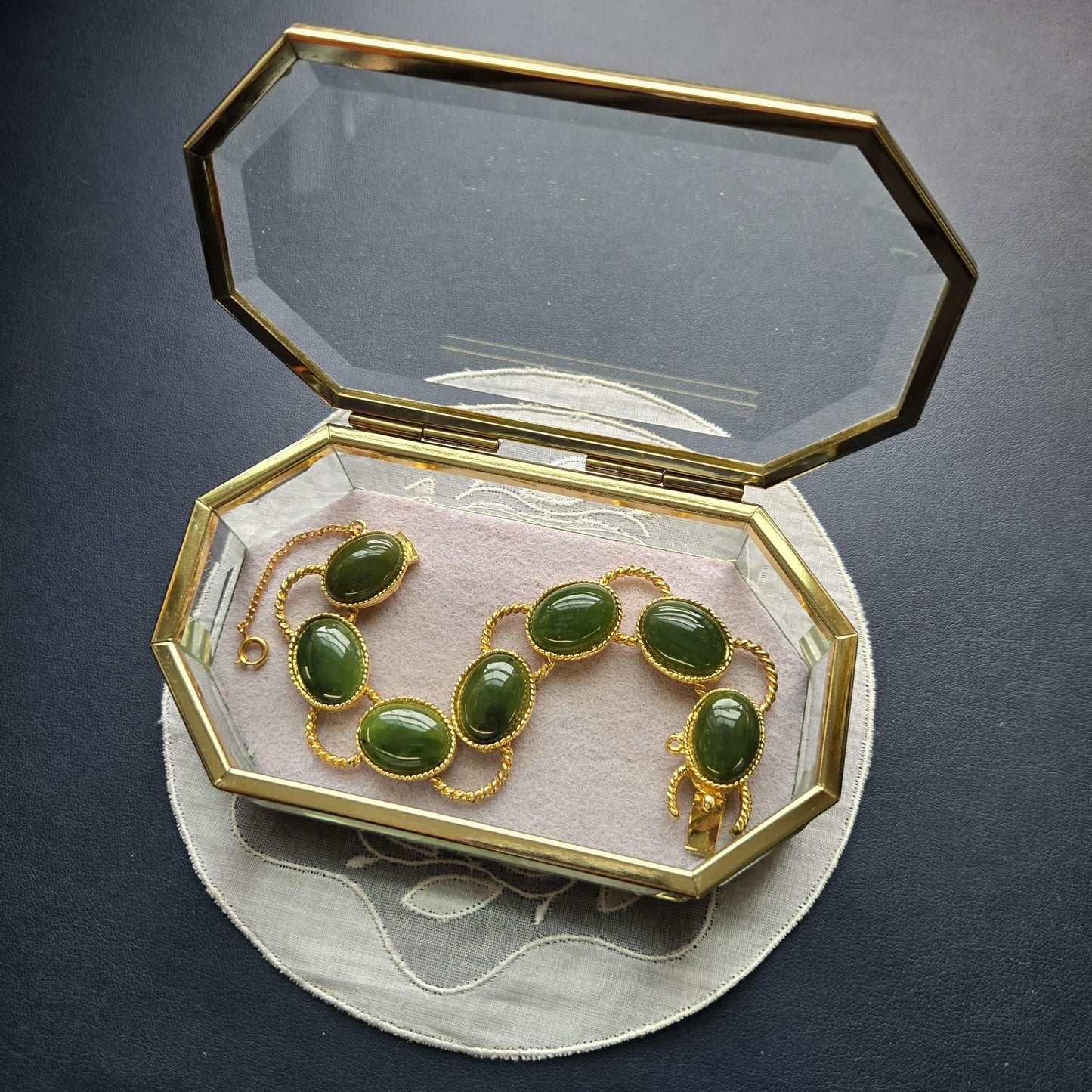 Bracelet - Gold Nephrite Jade/Serpentine Oval Link Bracelet