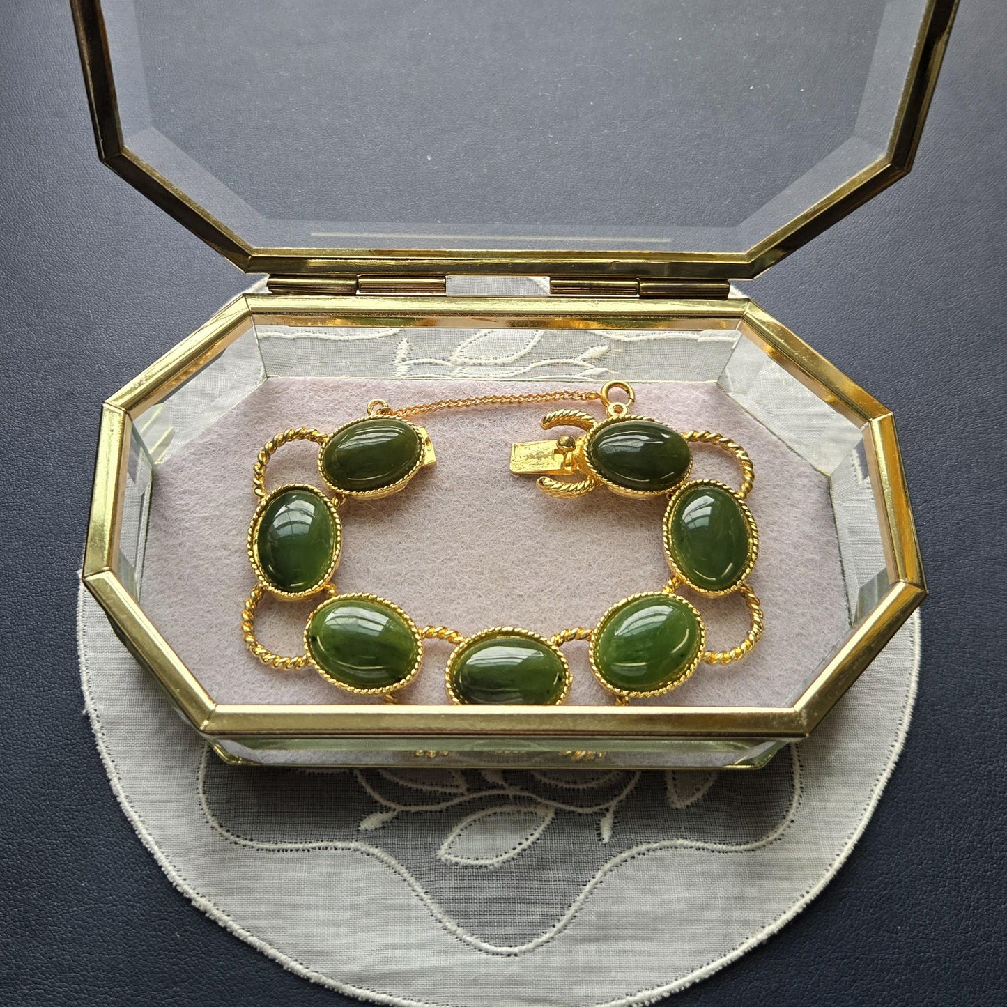 Bracelet - Gold Nephrite Jade/Serpentine Oval Link Bracelet