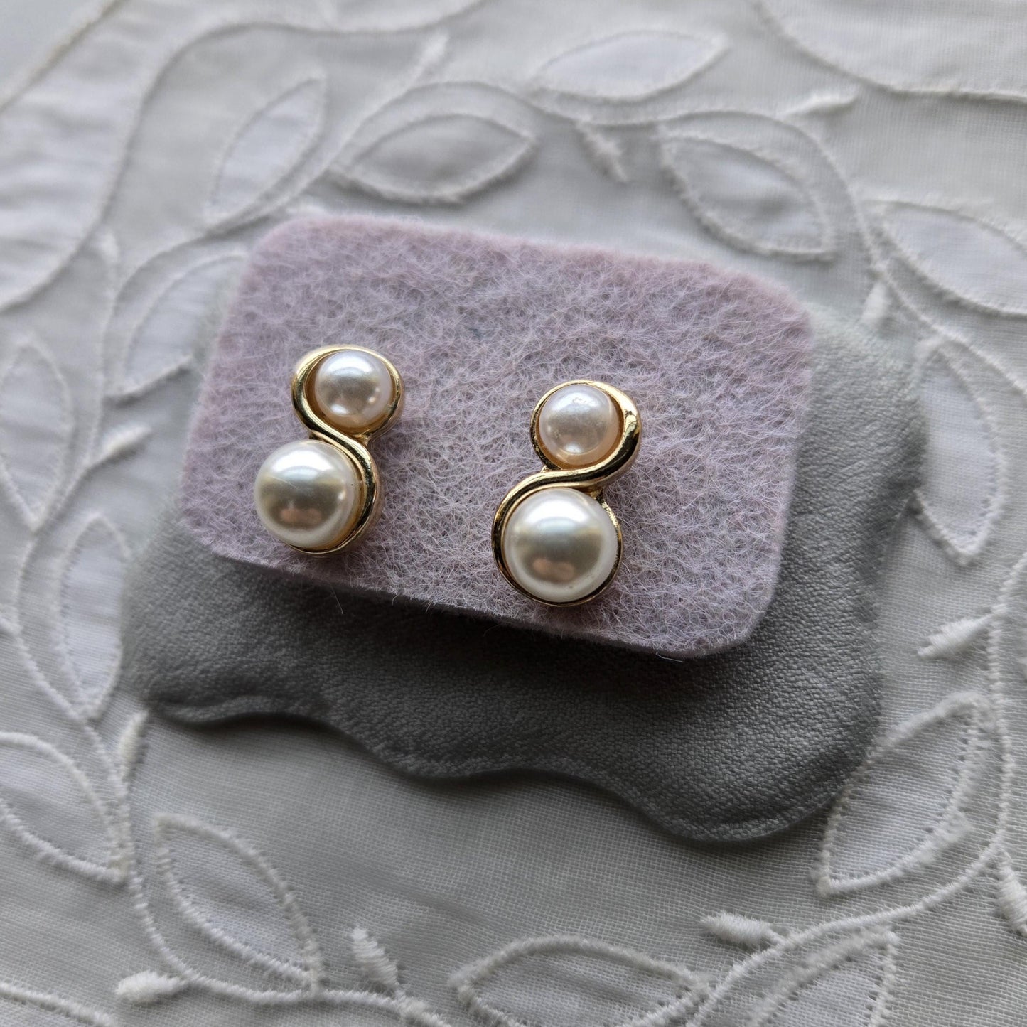 Posts - Double Pearl Gold Swirl Stud Earrings