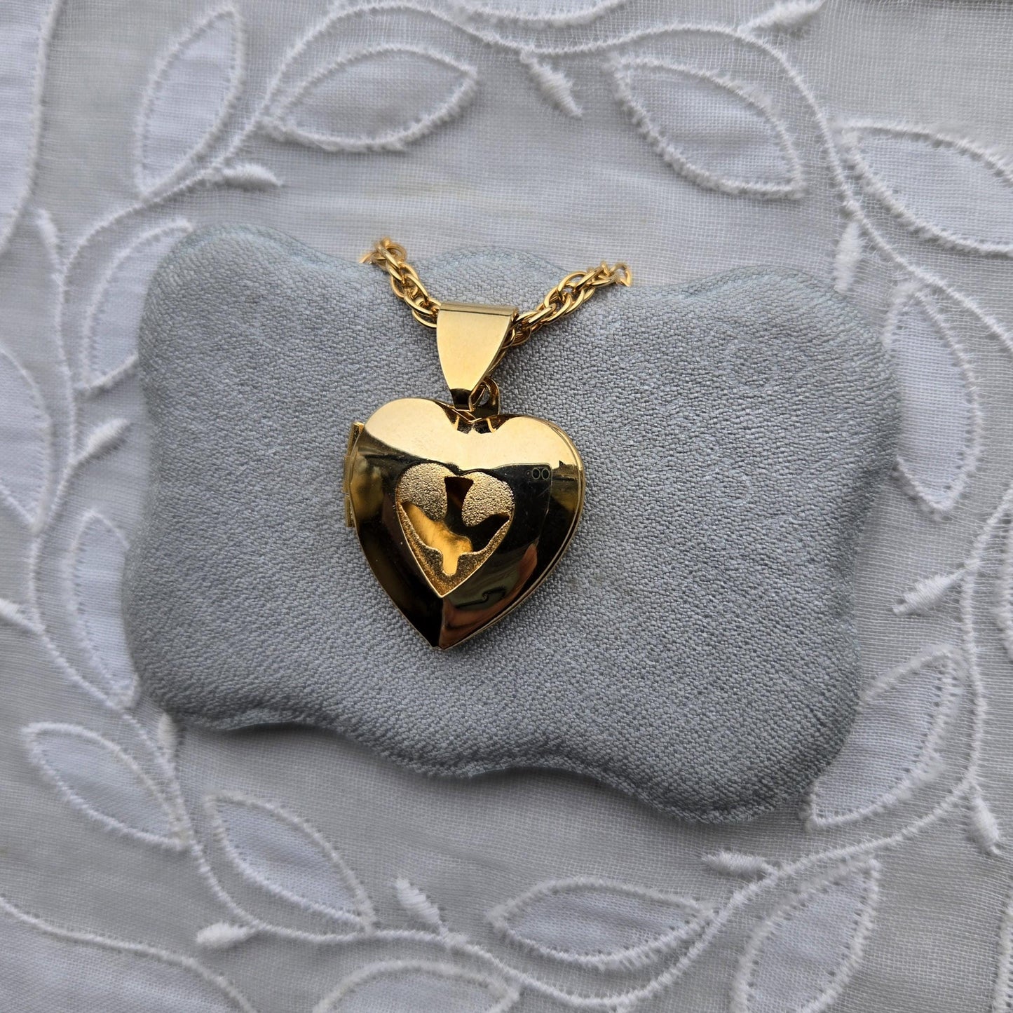 Necklace - Gold Heart Locket Pendant Necklace