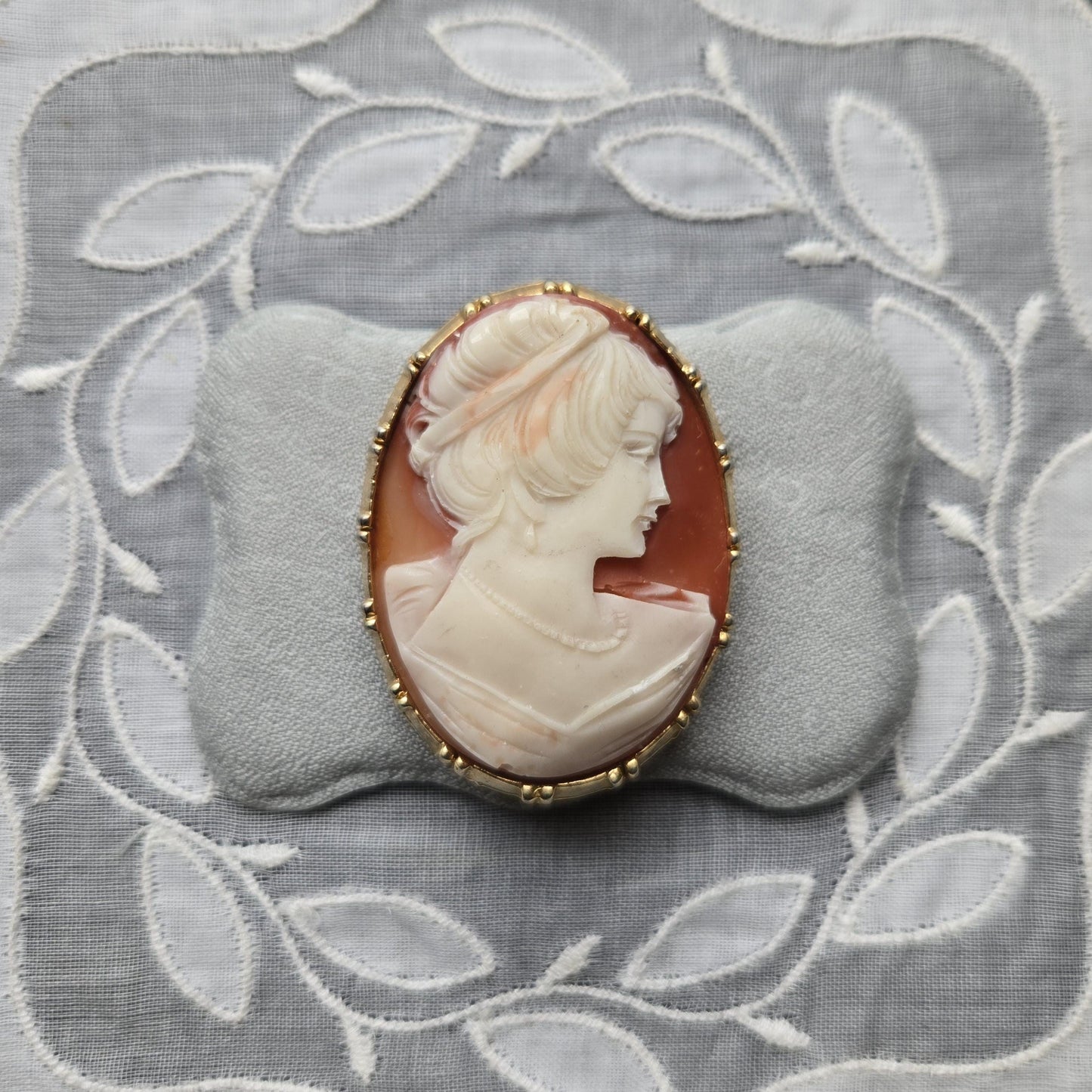 Brooch - Exquisite Red Orange Cameo Brooch