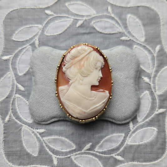 Brooch - Exquisite Red Orange Cameo Brooch