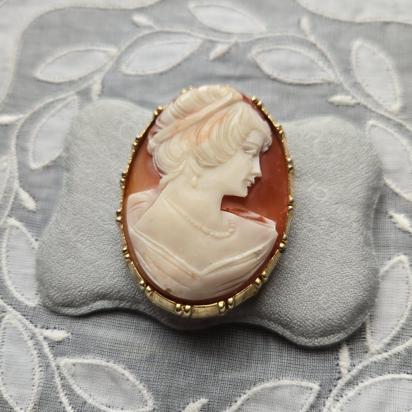 Brooch - Exquisite Red Orange Cameo Brooch