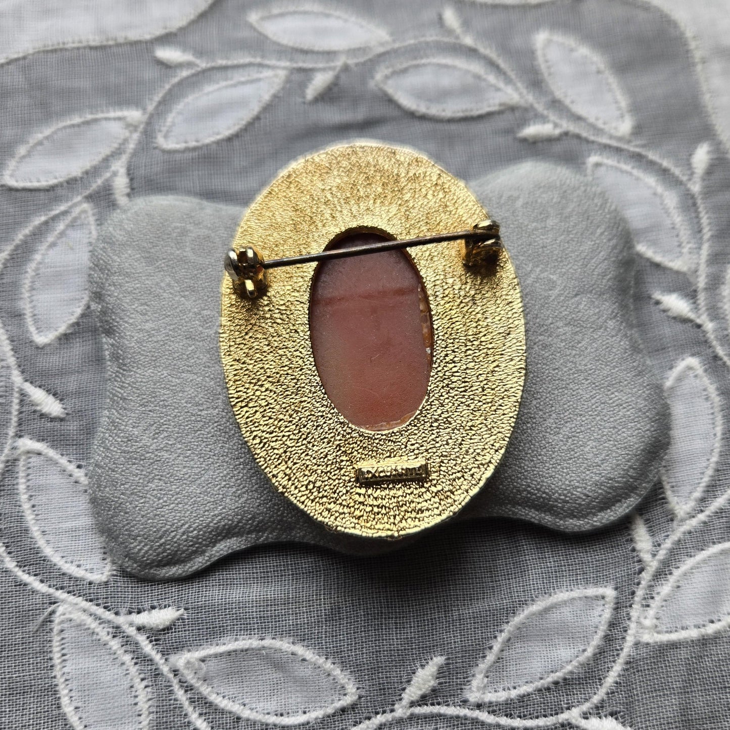 Brooch - Exquisite Red Orange Cameo Brooch