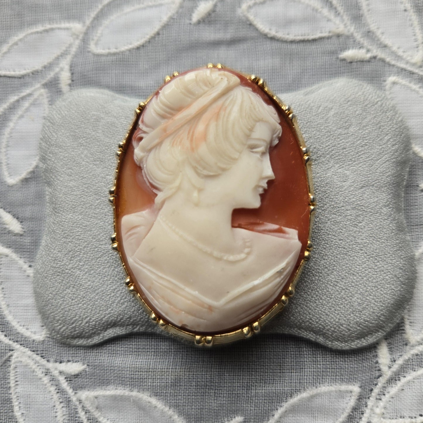 Brooch - Exquisite Red Orange Cameo Brooch