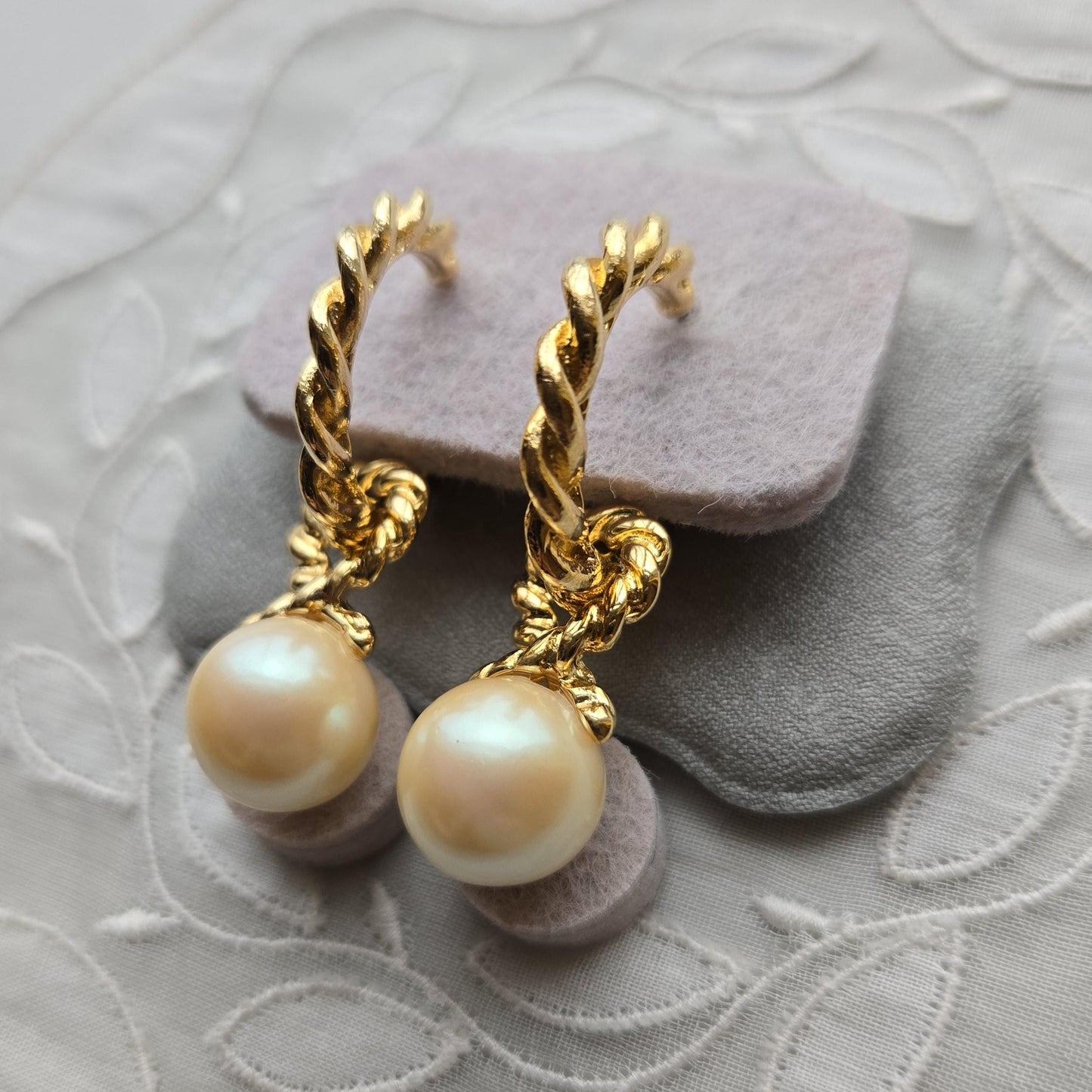 Posts - Twist Gold Hoop Pearl Drop Earrings