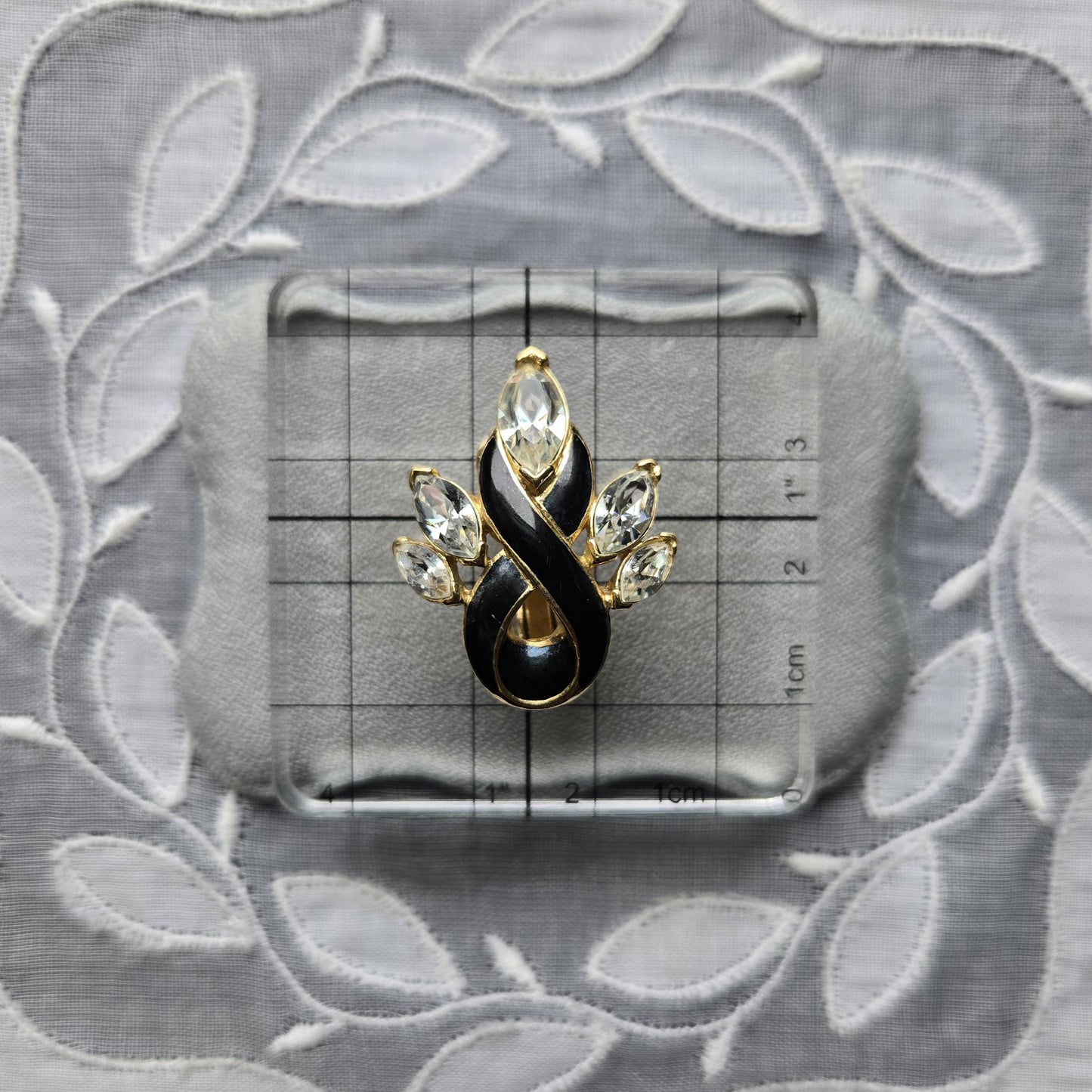 Clip on - Trifari Black Ribbon Crystal Clip on Earrings