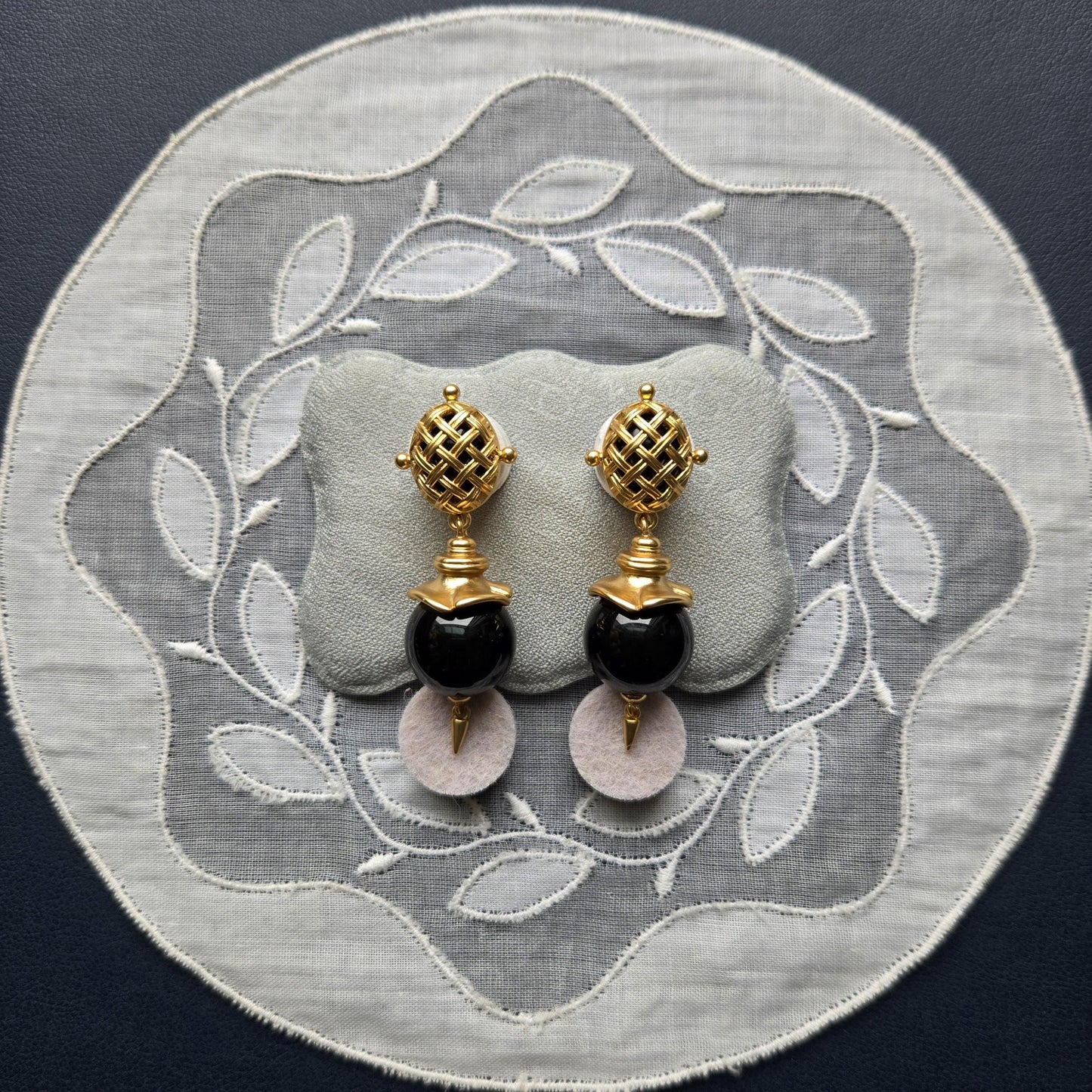 Posts - Lattice Top Black Drop Earrings