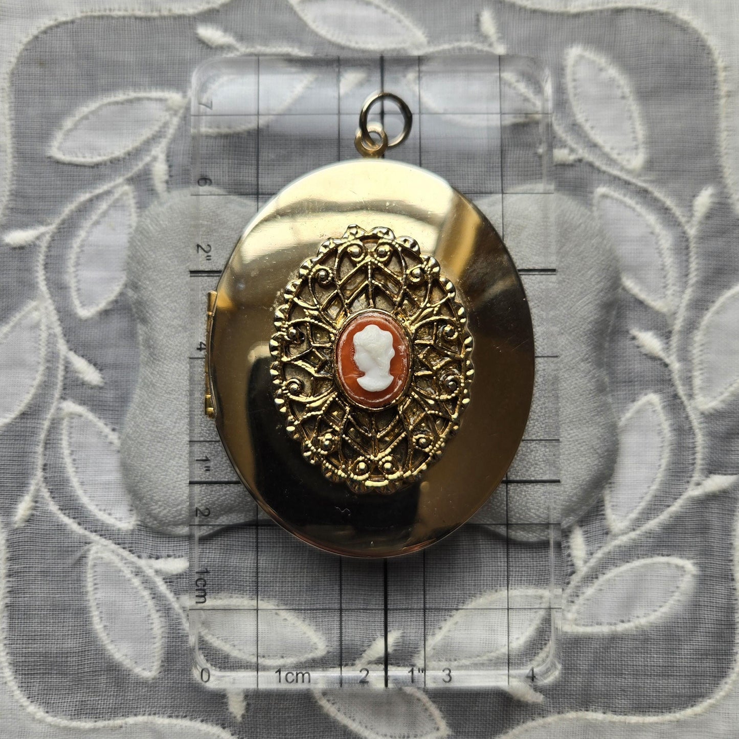 Pendant - Oval Filigree Cameo Locket Pendant