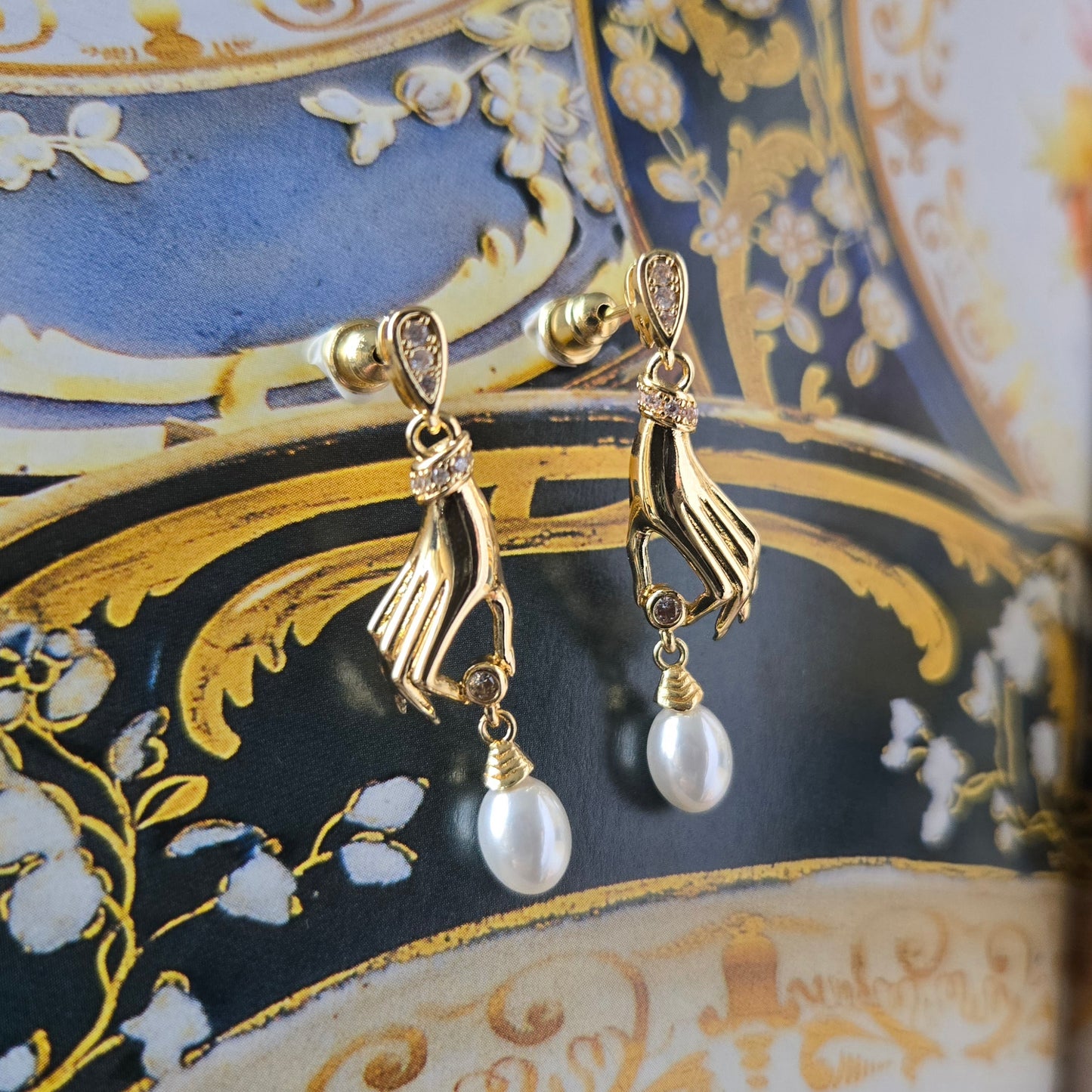 Posts - Crystals and Pearl Hand Drop Earrings